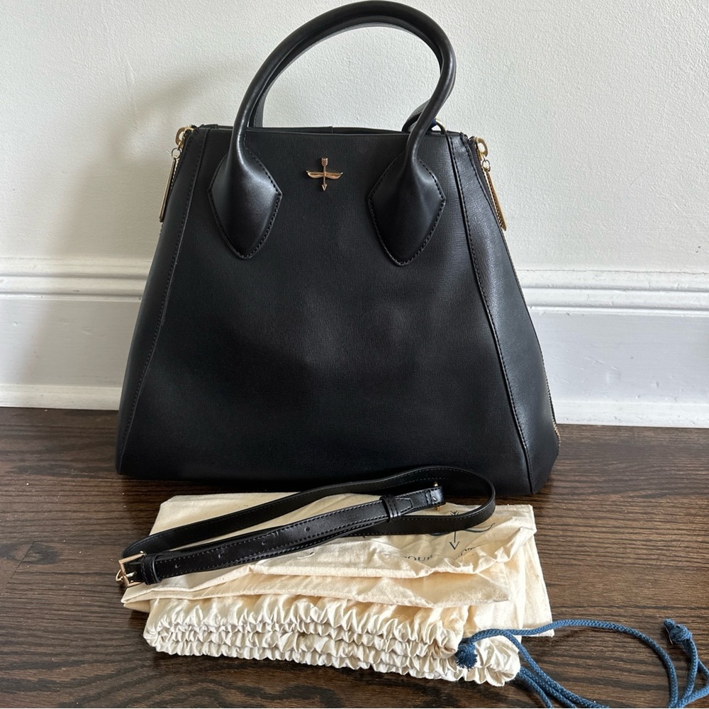 NWT RARE POUR LA VICTOIRE BLACK YVES MED TOTE BAG GOLD 2-WAYS STRAP HENRI BENDEL
